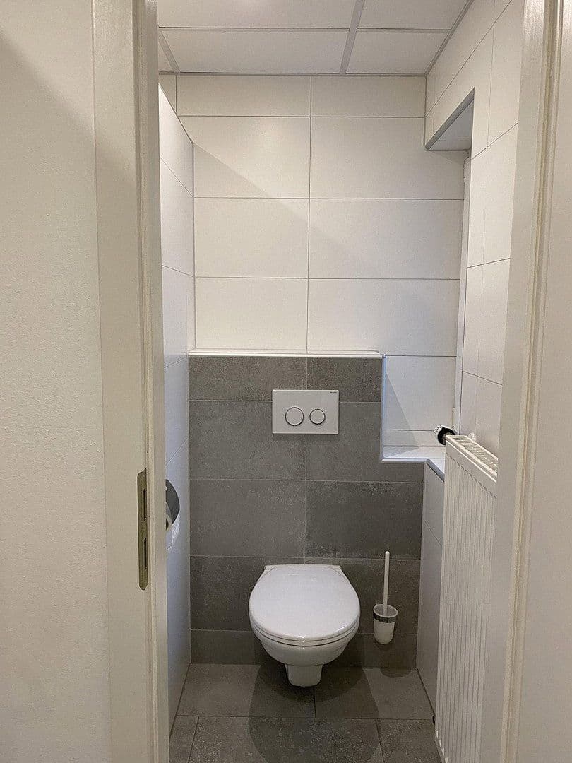Pronájem bytu 6+1 304 m², Badstr. 131, Egloffstein, Bavorsko Pronájem bytu 6+1 304 m², Badstr. 131, Egloffstein, Bavorsko