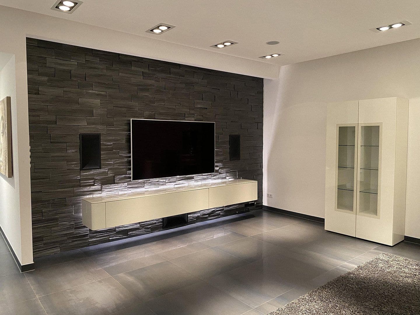 Pronájem bytu 6+1 304 m², Badstr. 131, Egloffstein, Bavorsko Pronájem bytu 6+1 304 m², Badstr. 131, Egloffstein, Bavorsko