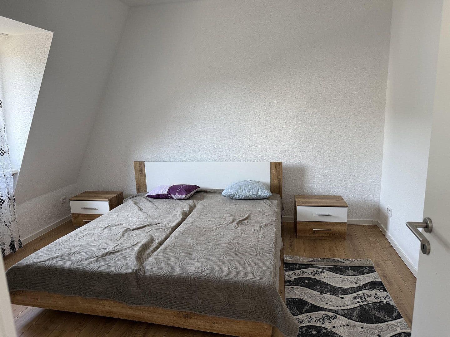 Pronájem bytu 3+1 80 m², Osnabrück, Dolní Sasko Pronájem bytu 3+1 80 m², Osnabrück, Dolní Sasko