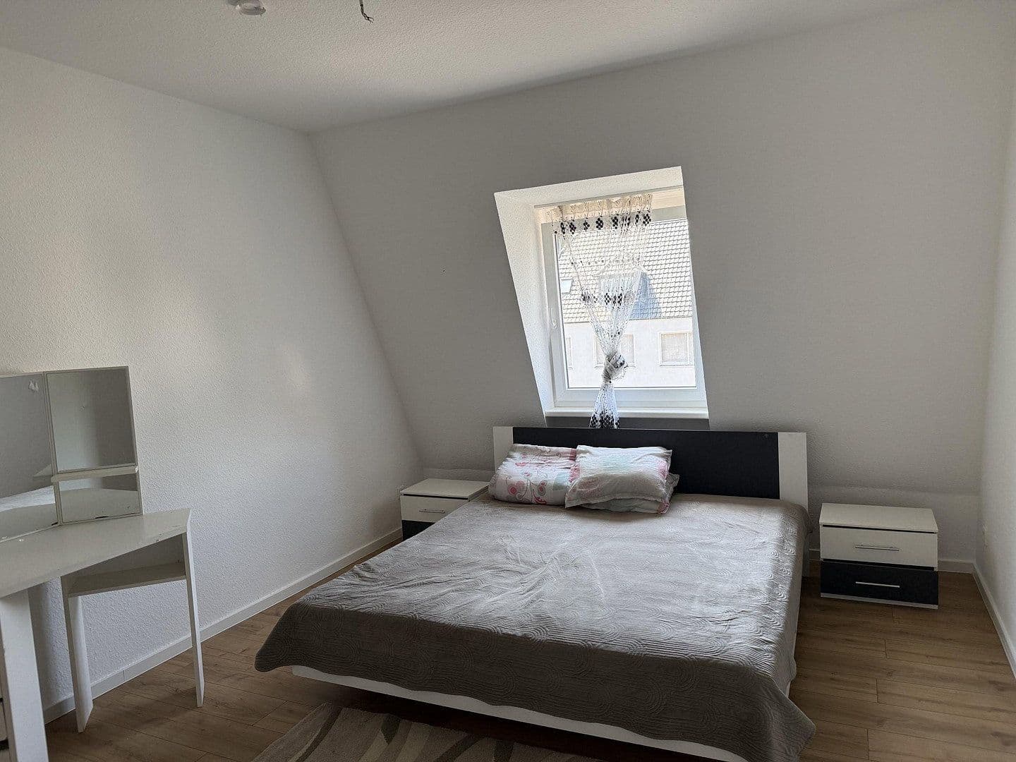 Pronájem bytu 3+1 80 m², Osnabrück, Dolní Sasko Pronájem bytu 3+1 80 m², Osnabrück, Dolní Sasko