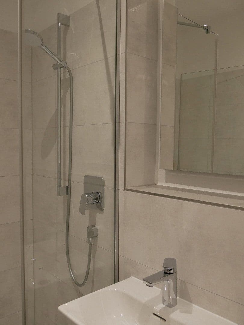 Pronájem bytu 4+1 114 m², Trier, Porýní-Falc Pronájem bytu 4+1 114 m², Trier, Porýní-Falc