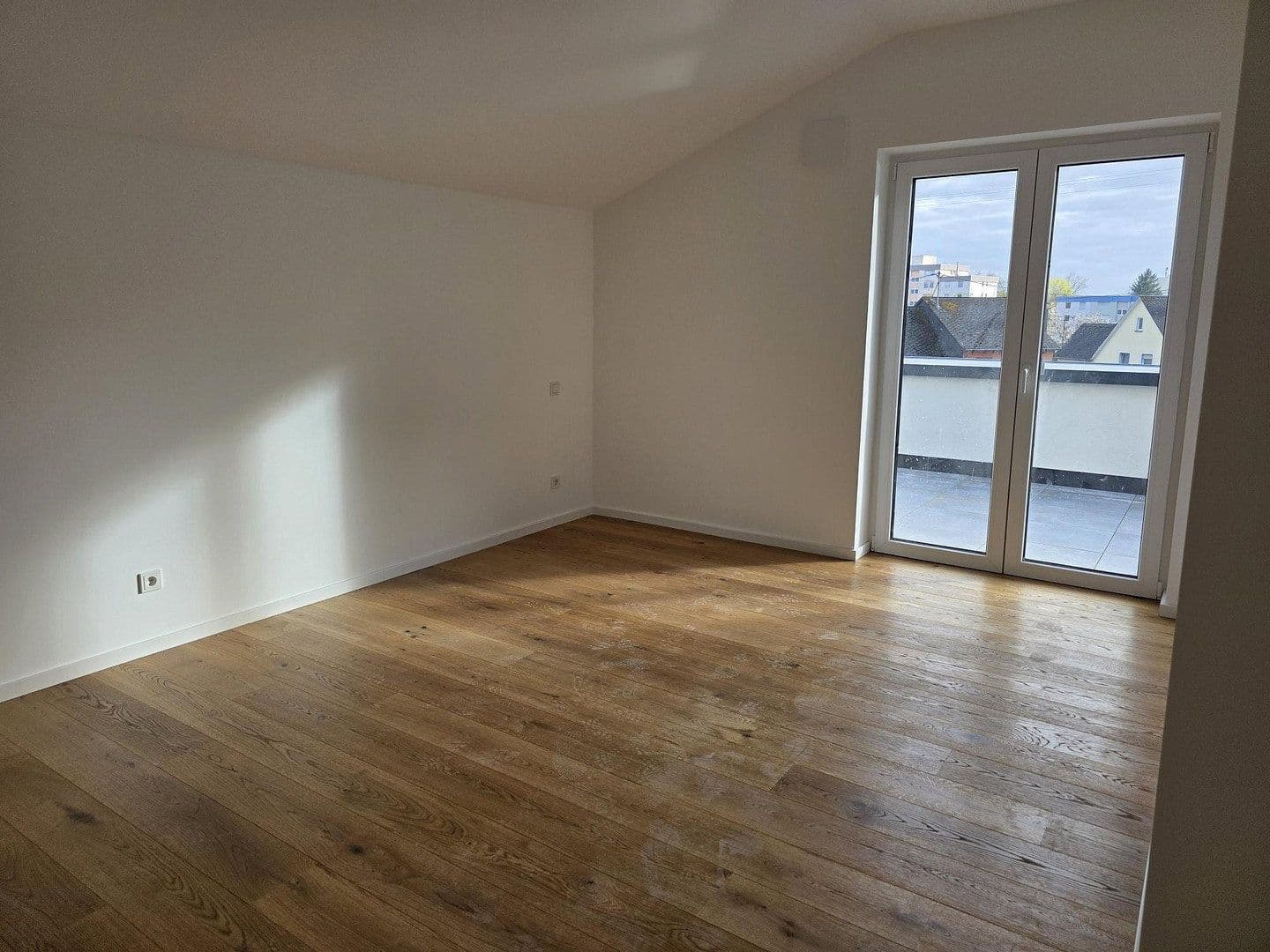 Pronájem bytu 4+1 114 m², Trier, Porýní-Falc Pronájem bytu 4+1 114 m², Trier, Porýní-Falc