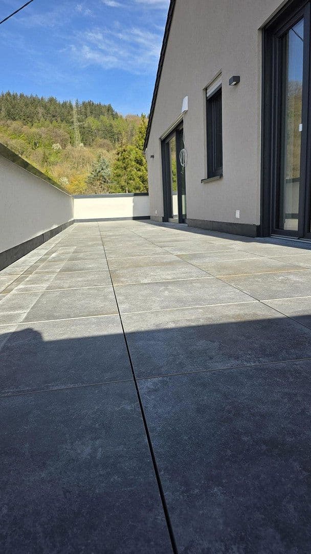 Pronájem bytu 4+1 114 m², Trier, Porýní-Falc Pronájem bytu 4+1 114 m², Trier, Porýní-Falc