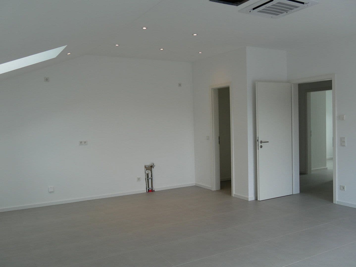 Pronájem bytu 4+1 114 m², Trier, Porýní-Falc Pronájem bytu 4+1 114 m², Trier, Porýní-Falc