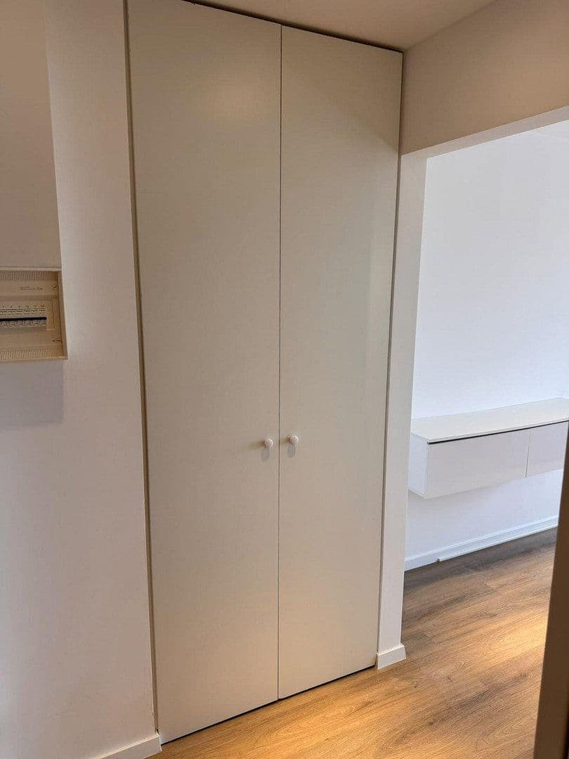 Pronájem bytu 1+1 25 m², Liebigstrasse 12, Karlsruhe, Bádensko-Württembersko Pronájem bytu 1+1 25 m², Liebigstrasse 12, Karlsruhe, Bádensko-Württembersko