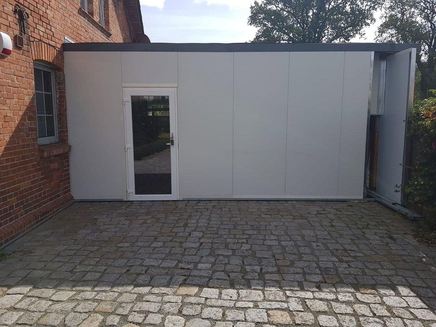 Prodej domu 195 m², pozemek 2.069 m², Gorlosen, Mecklenburg-Vorpommern Prodej domu 195 m², pozemek 2.069 m², Gorlosen, Mecklenburg-Vorpommern