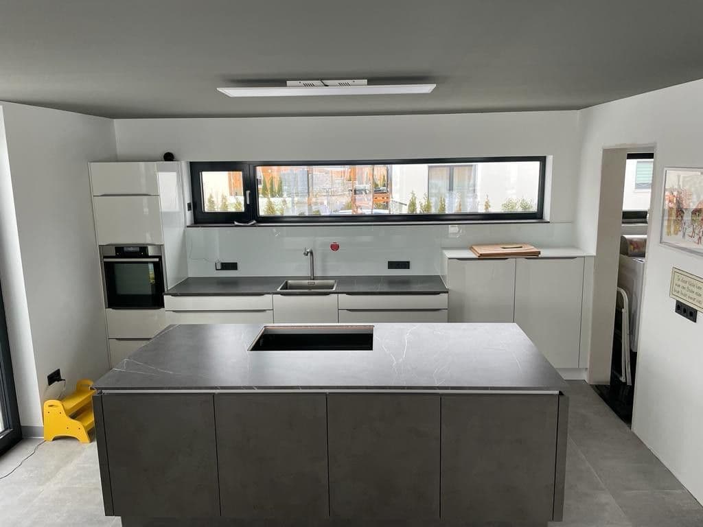 Prodej domu 157 m², pozemek 737 m², Sulzheim, Bavorsko Prodej domu 157 m², pozemek 737 m², Sulzheim, Bavorsko