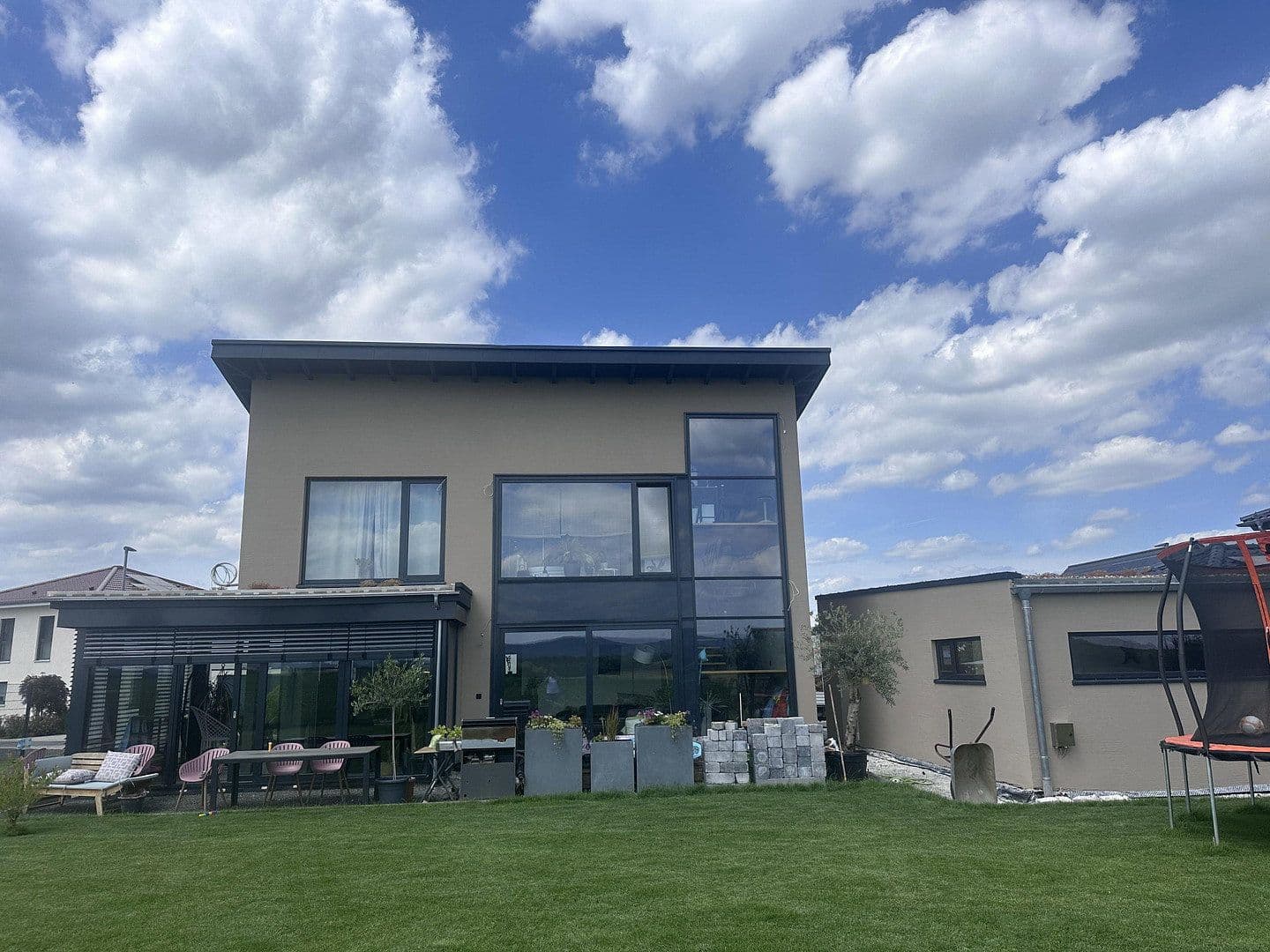 Prodej domu 157 m², pozemek 737 m², Sulzheim, Bavorsko Prodej domu 157 m², pozemek 737 m², Sulzheim, Bavorsko