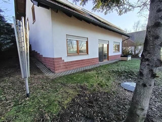 Prodej domu 124 m², pozemek 856 m², Frankenau, Hessen Prodej domu 124 m², pozemek 856 m², Frankenau, Hessen