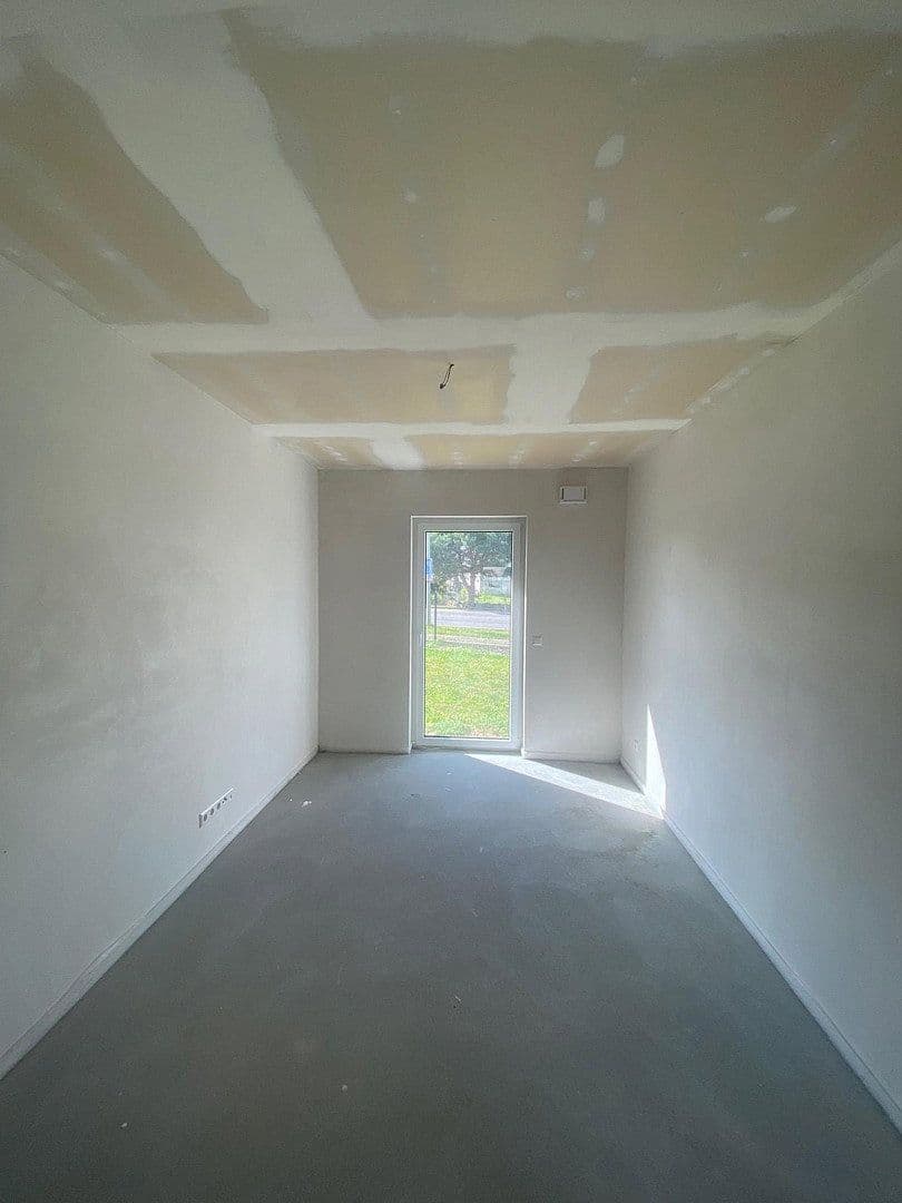 Prodej domu 109 m², pozemek 832 m², Ponnsdorfer Weg 4, Sonnewalde, Braniborsko Prodej domu 109 m², pozemek 832 m², Ponnsdorfer Weg 4, Sonnewalde, Braniborsko