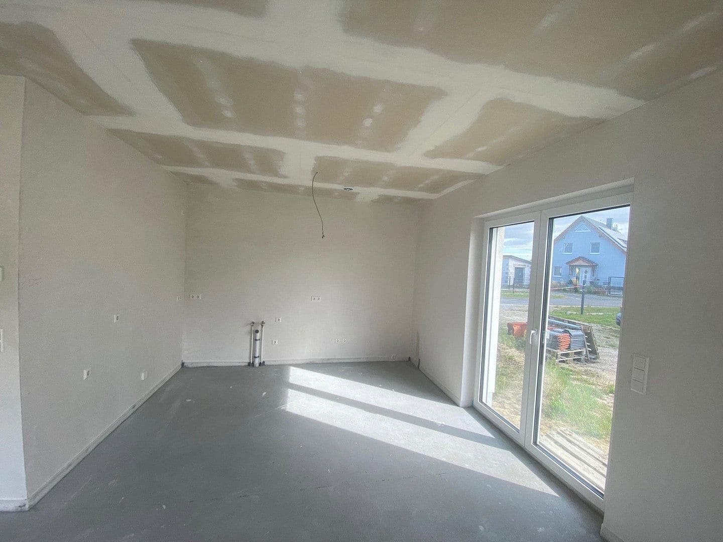 Prodej domu 109 m², pozemek 832 m², Ponnsdorfer Weg 4, Sonnewalde, Braniborsko Prodej domu 109 m², pozemek 832 m², Ponnsdorfer Weg 4, Sonnewalde, Braniborsko