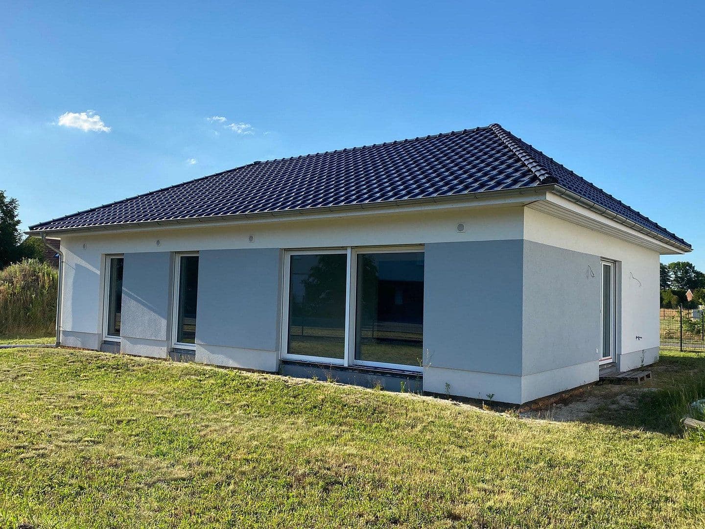 Prodej domu 109 m², pozemek 832 m², Ponnsdorfer Weg 4, Sonnewalde, Braniborsko Prodej domu 109 m², pozemek 832 m², Ponnsdorfer Weg 4, Sonnewalde, Braniborsko