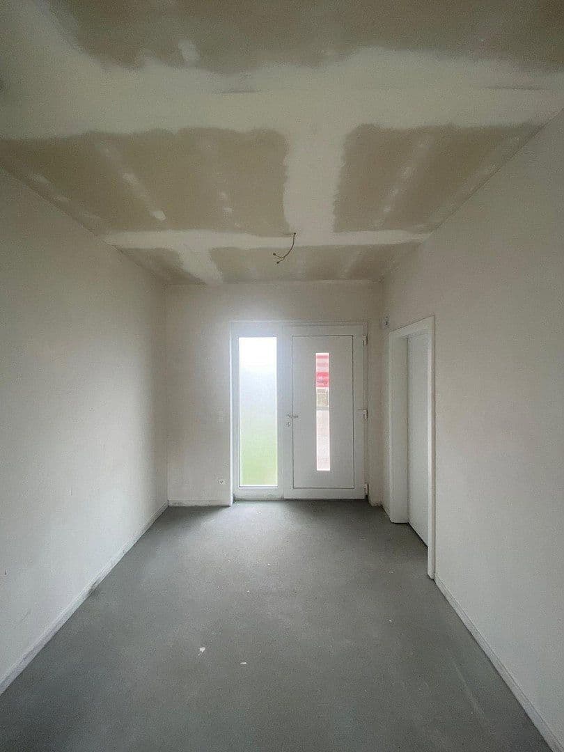 Prodej domu 109 m², pozemek 832 m², Ponnsdorfer Weg 4, Sonnewalde, Braniborsko Prodej domu 109 m², pozemek 832 m², Ponnsdorfer Weg 4, Sonnewalde, Braniborsko
