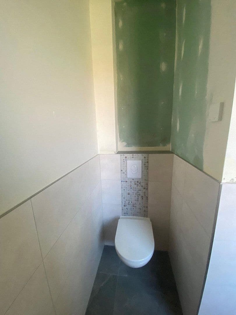 Prodej domu 109 m², pozemek 832 m², Ponnsdorfer Weg 4, Sonnewalde, Braniborsko Prodej domu 109 m², pozemek 832 m², Ponnsdorfer Weg 4, Sonnewalde, Braniborsko