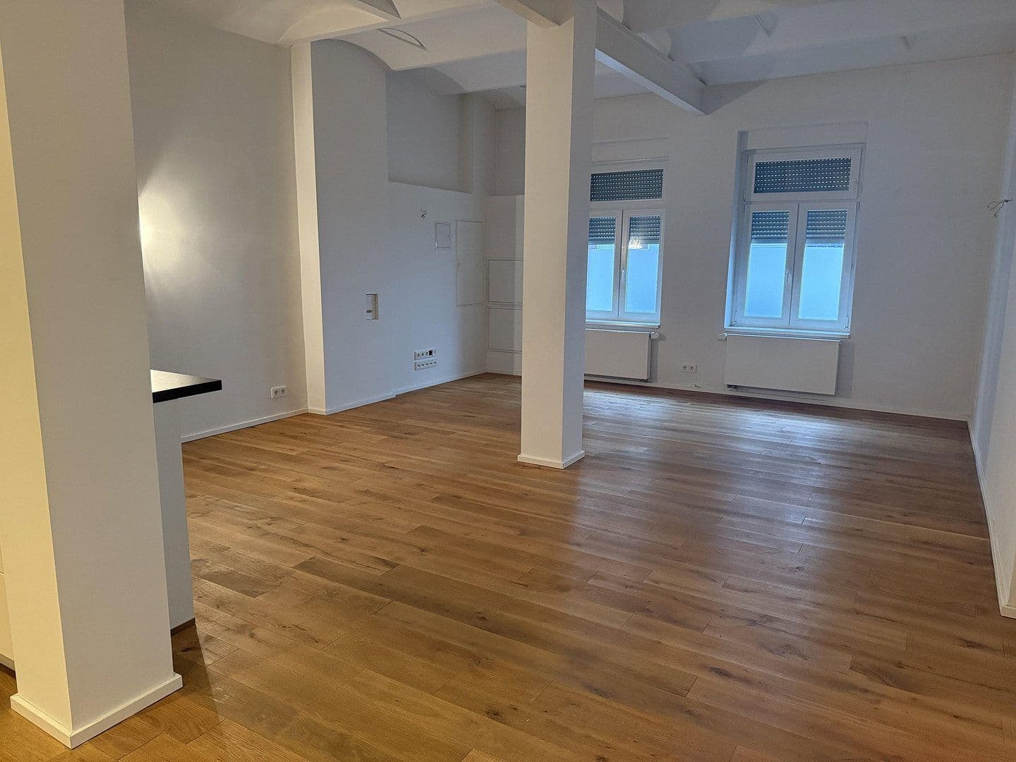 Pronájem domu 120 m², pozemek 200 m², Frankfurt, Hessen Pronájem domu 120 m², pozemek 200 m², Frankfurt, Hessen