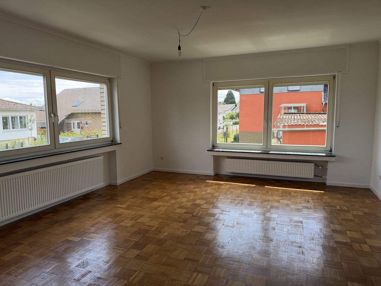 Prodej domu 142 m², pozemek 700 m², Alte Str. 3a, Bad Honnef, Severní Porýní-Vestfálsko Prodej domu 142 m², pozemek 700 m², Alte Str. 3a, Bad Honnef, Severní Porýní-Vestfálsko