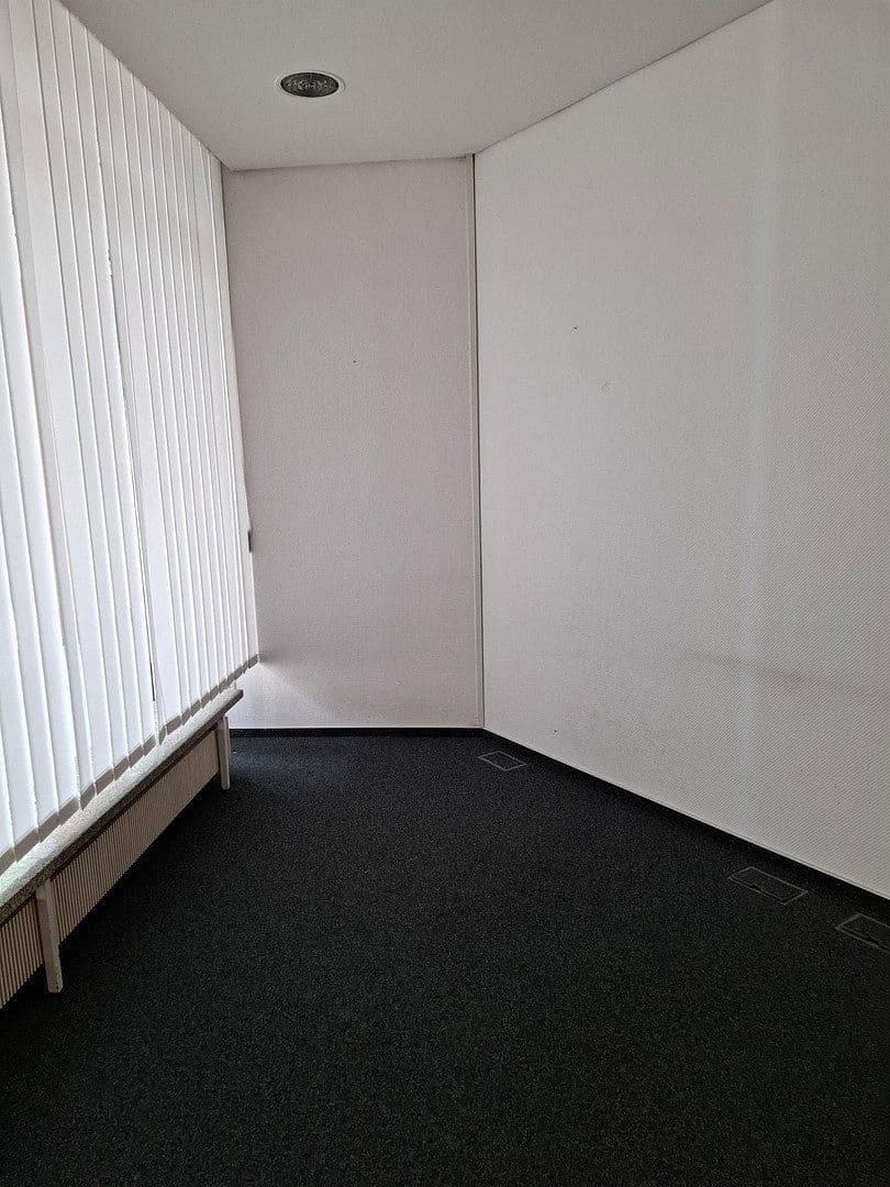 Pronájem nebytového prostoru 344 m², Am Schloßplatz 2, Sankt Wendel, Země Sársko Pronájem nebytového prostoru 344 m², Am Schloßplatz 2, Sankt Wendel, Země Sársko