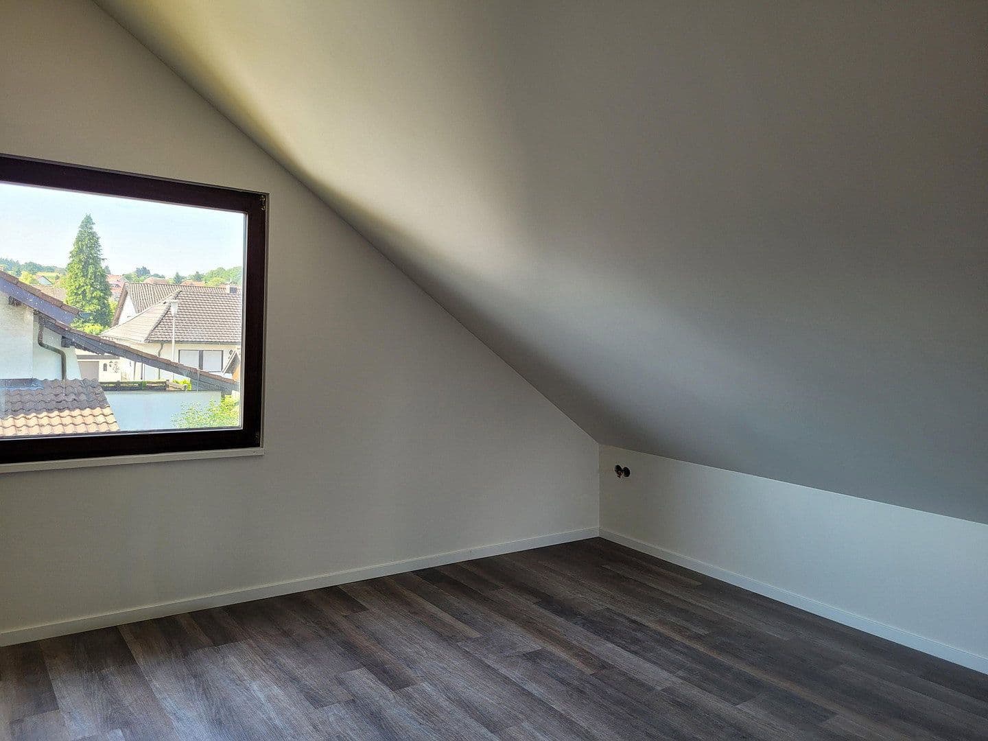 Prodej domu 170 m², pozemek 650 m², Breslauerstraße 48, Mengen, Bádensko-Württembersko Prodej domu 170 m², pozemek 650 m², Breslauerstraße 48, Mengen, Bádensko-Württembersko