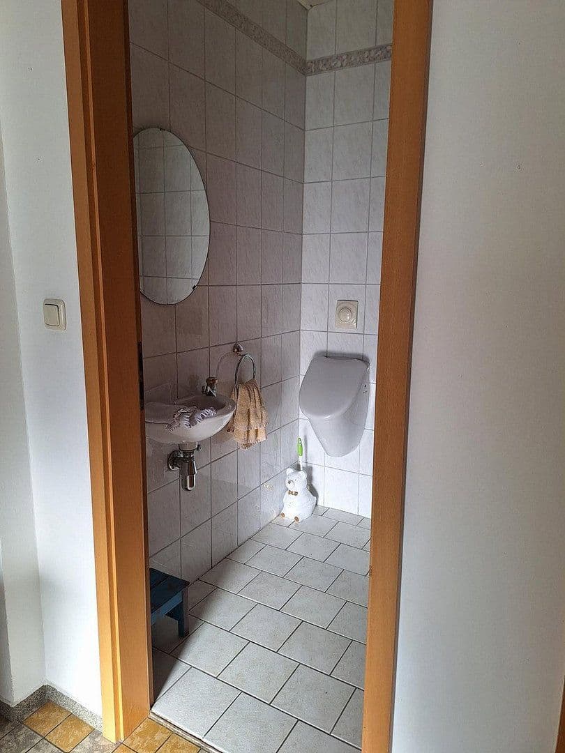 Prodej domu 383 m², pozemek 1.457 m², Schwaigener Str. 28, Mamming, Bavorsko Prodej domu 383 m², pozemek 1.457 m², Schwaigener Str. 28, Mamming, Bavorsko
