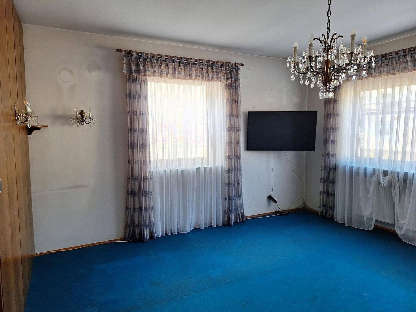 Prodej domu 383 m², pozemek 1.457 m², Schwaigener Str. 28, Mamming, Bavorsko Prodej domu 383 m², pozemek 1.457 m², Schwaigener Str. 28, Mamming, Bavorsko