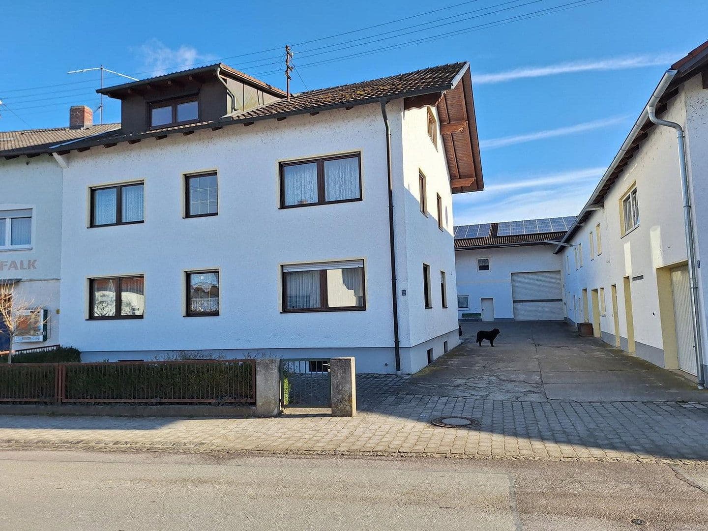 Prodej domu 383 m², pozemek 1.457 m², Schwaigener Str. 28, Mamming, Bavorsko Prodej domu 383 m², pozemek 1.457 m², Schwaigener Str. 28, Mamming, Bavorsko