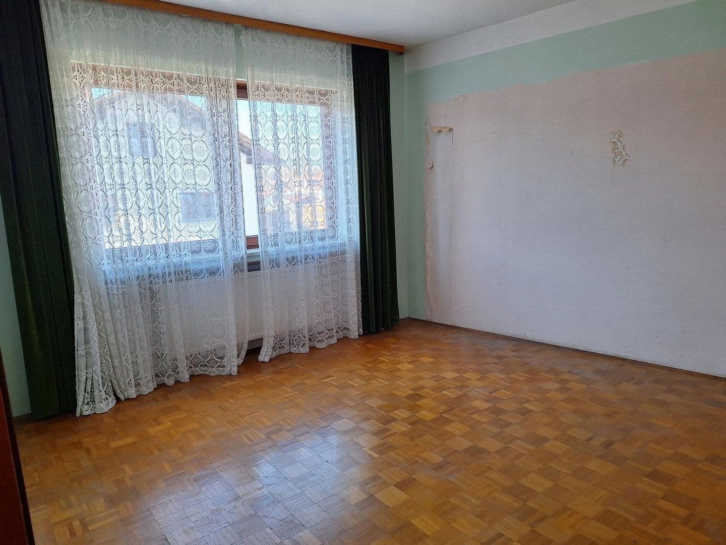 Prodej domu 383 m², pozemek 1.457 m², Schwaigener Str. 28, Mamming, Bavorsko Prodej domu 383 m², pozemek 1.457 m², Schwaigener Str. 28, Mamming, Bavorsko