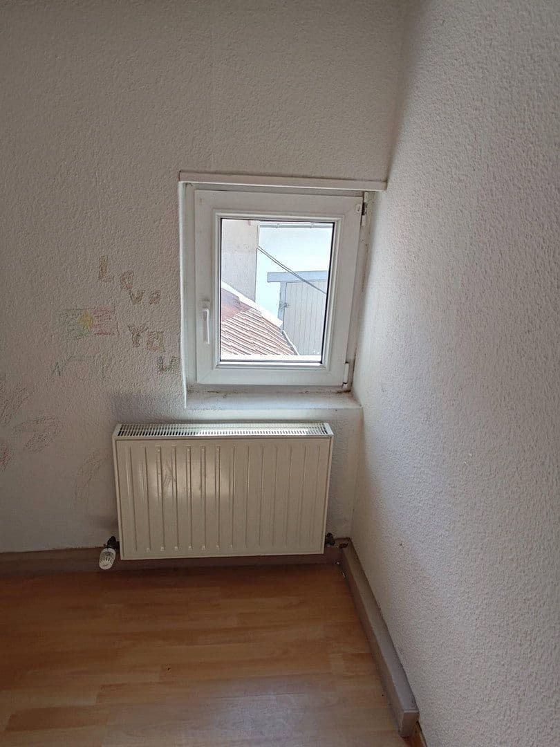 Prodej domu 140 m², pozemek 414 m², Mainzerstrasse, Bodenheim, Porýní-Falc Prodej domu 140 m², pozemek 414 m², Mainzerstrasse, Bodenheim, Porýní-Falc