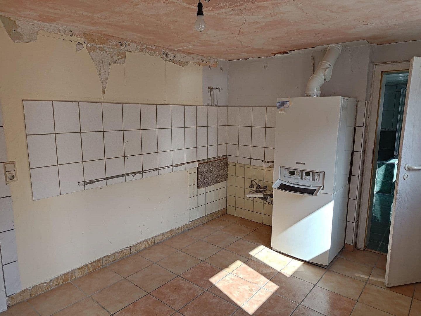 Prodej domu 140 m², pozemek 414 m², Mainzerstrasse, Bodenheim, Porýní-Falc Prodej domu 140 m², pozemek 414 m², Mainzerstrasse, Bodenheim, Porýní-Falc