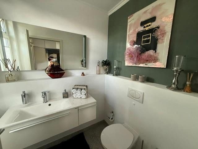 Prodej domu 215 m², pozemek 1.000 m², Voerde (Niederrhein), Severní Porýní-Vestfálsko Prodej domu 215 m², pozemek 1.000 m², Voerde (Niederrhein), Severní Porýní-Vestfálsko