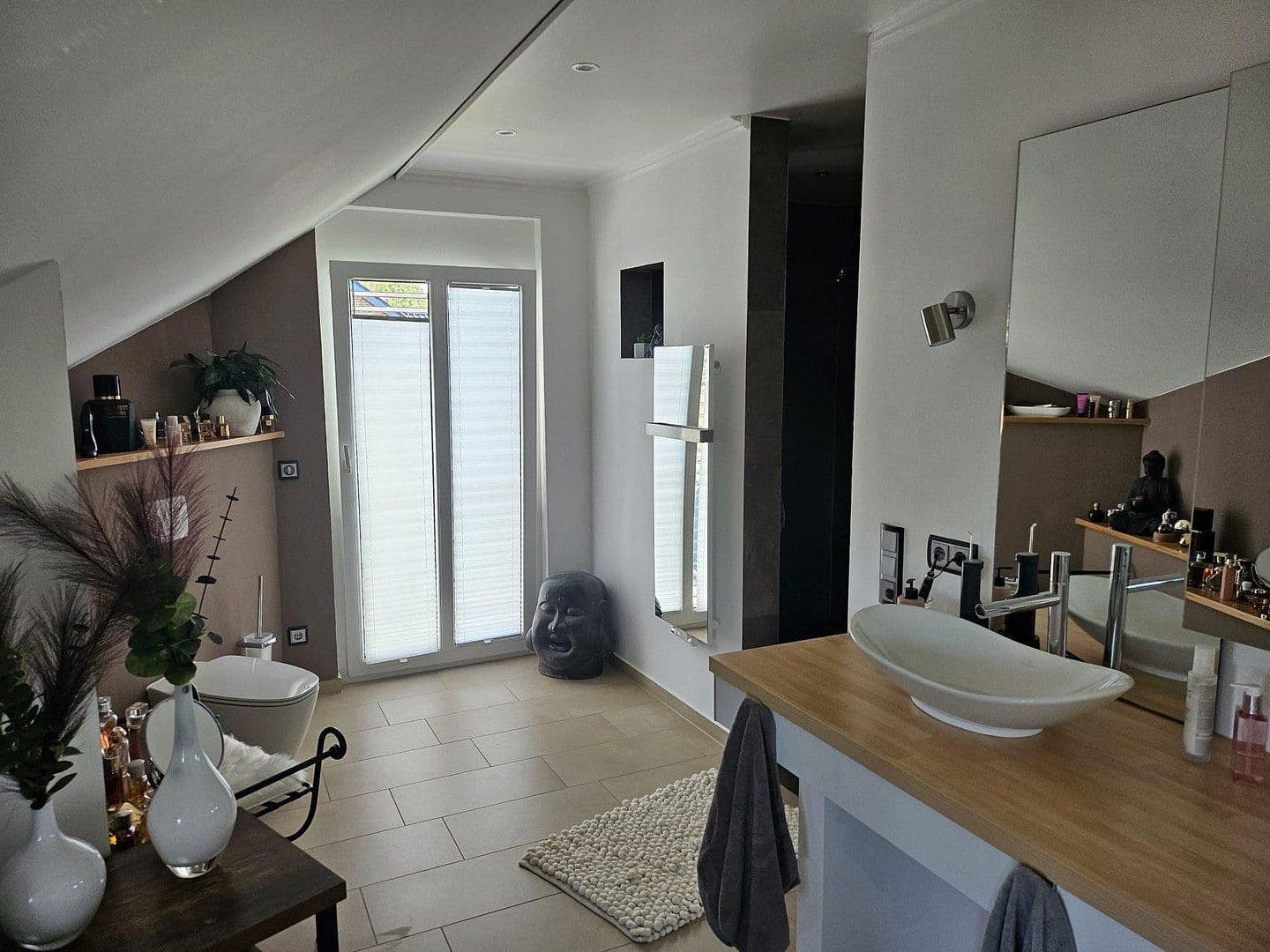 Prodej domu 215 m², pozemek 1.000 m², Voerde (Niederrhein), Severní Porýní-Vestfálsko Prodej domu 215 m², pozemek 1.000 m², Voerde (Niederrhein), Severní Porýní-Vestfálsko