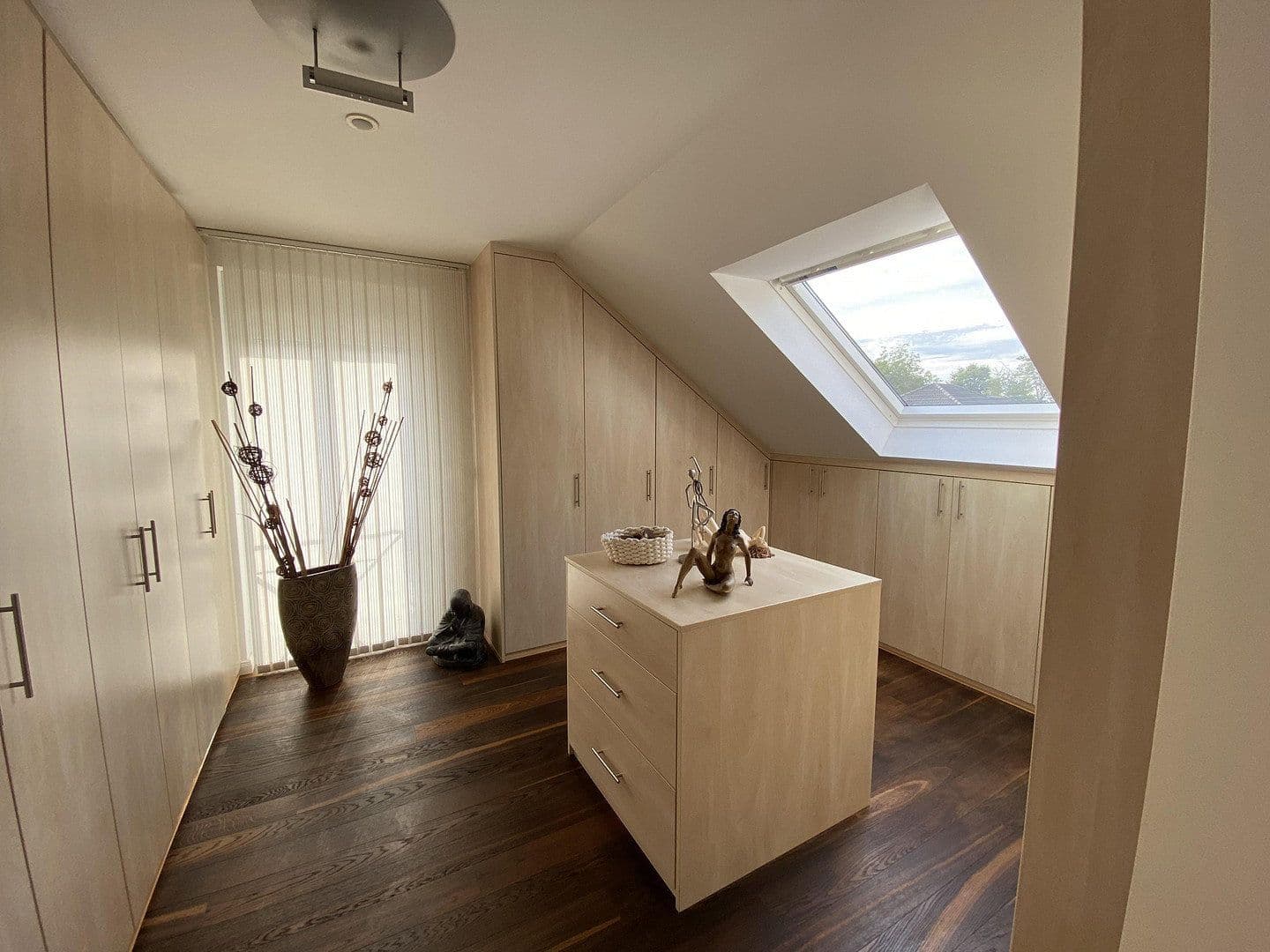 Prodej domu 215 m², pozemek 1.000 m², Voerde (Niederrhein), Severní Porýní-Vestfálsko Prodej domu 215 m², pozemek 1.000 m², Voerde (Niederrhein), Severní Porýní-Vestfálsko