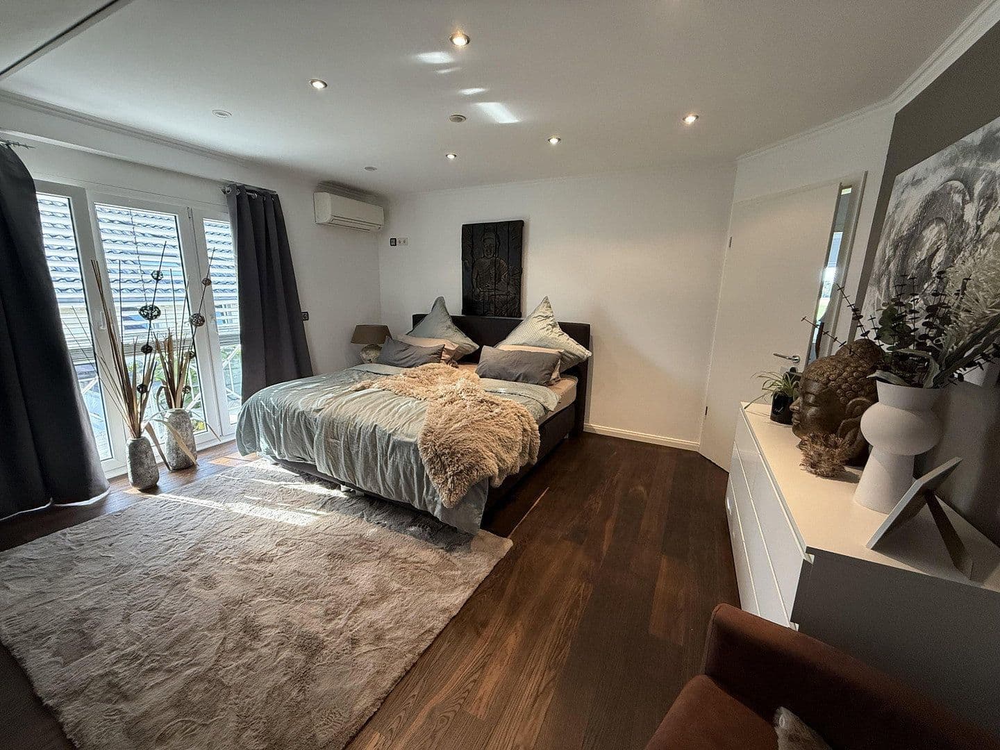 Prodej domu 215 m², pozemek 1.000 m², Voerde (Niederrhein), Severní Porýní-Vestfálsko Prodej domu 215 m², pozemek 1.000 m², Voerde (Niederrhein), Severní Porýní-Vestfálsko