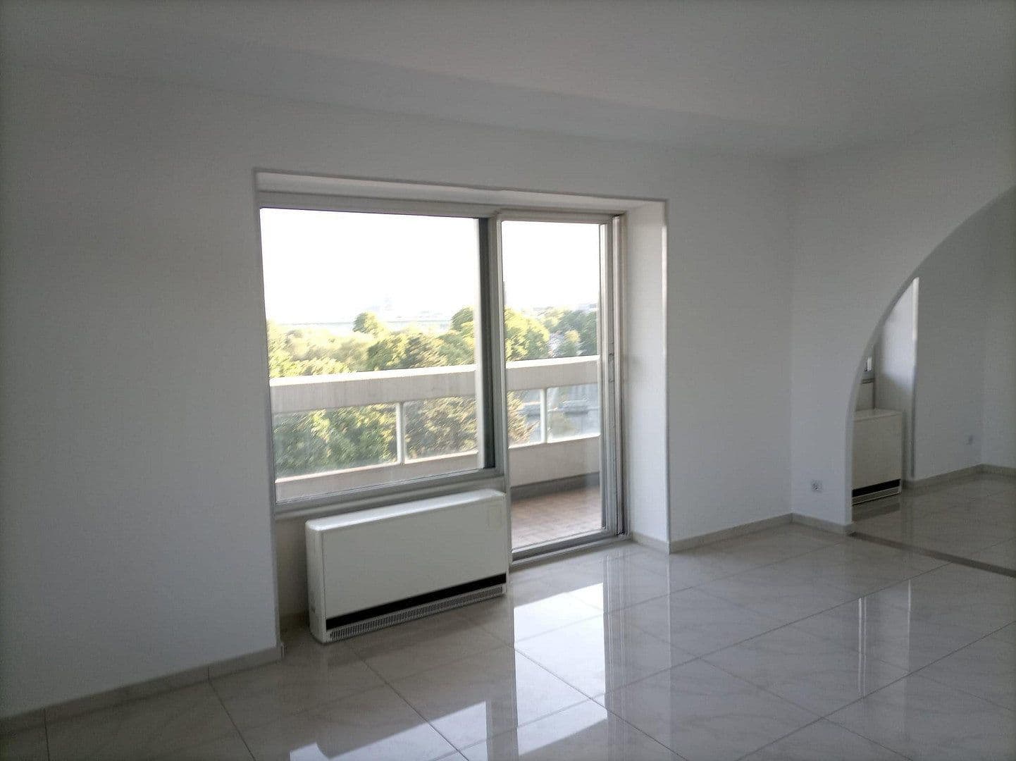 Pronájem bytu 2+kk 86 m², Köln, Severní Porýní-Vestfálsko Pronájem bytu 2+kk 86 m², Köln, Severní Porýní-Vestfálsko