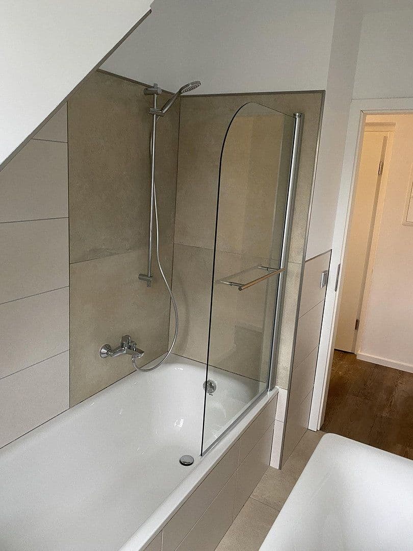 Prodej domu 670 m², pozemek 1.041 m², Köln, Severní Porýní-Vestfálsko Prodej domu 670 m², pozemek 1.041 m², Köln, Severní Porýní-Vestfálsko