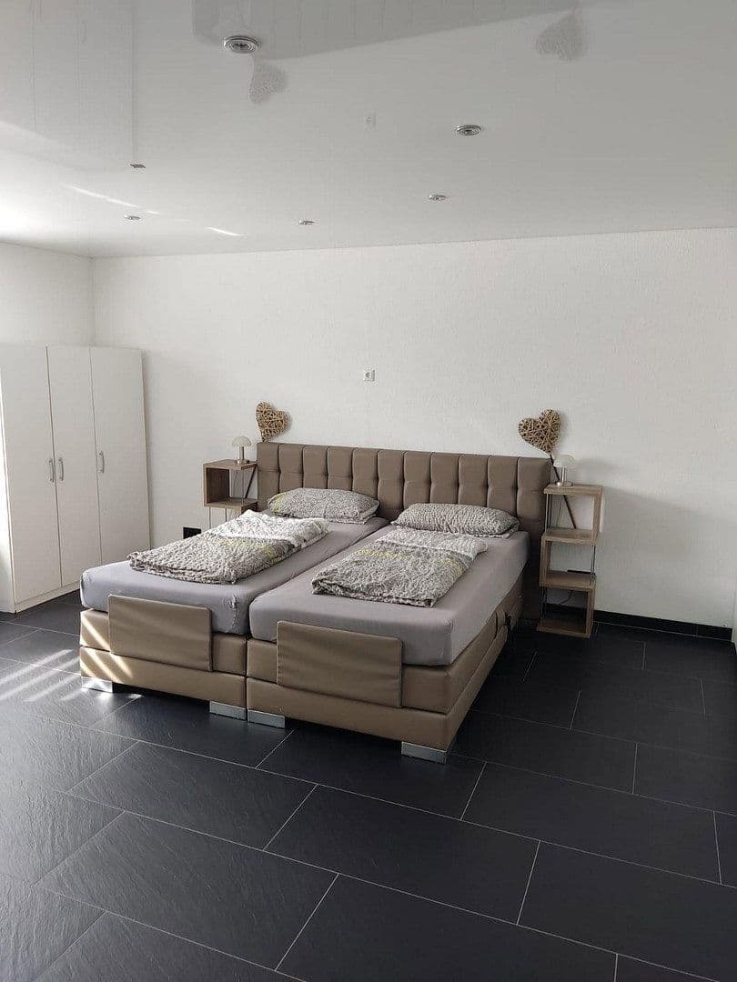 Prodej domu 192 m², pozemek 1.105 m², Euerbach, Bavorsko Prodej domu 192 m², pozemek 1.105 m², Euerbach, Bavorsko
