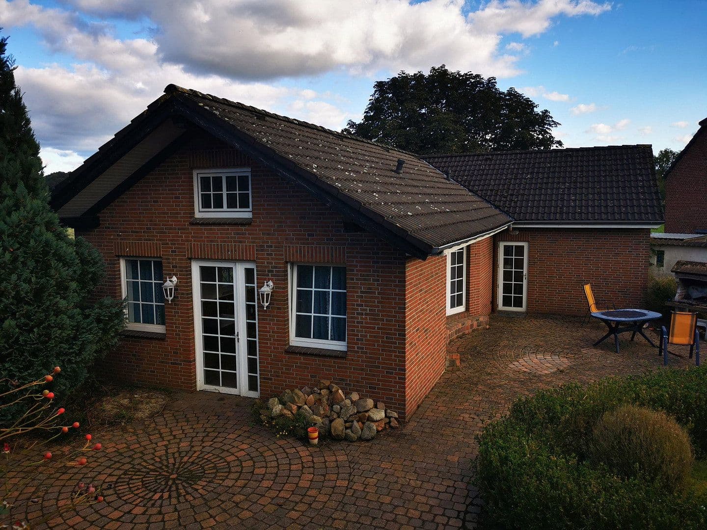 Prodej domu 295 m², pozemek 919 m², Auf der Loge 8, Wedemark, Dolní Sasko Prodej domu 295 m², pozemek 919 m², Auf der Loge 8, Wedemark, Dolní Sasko