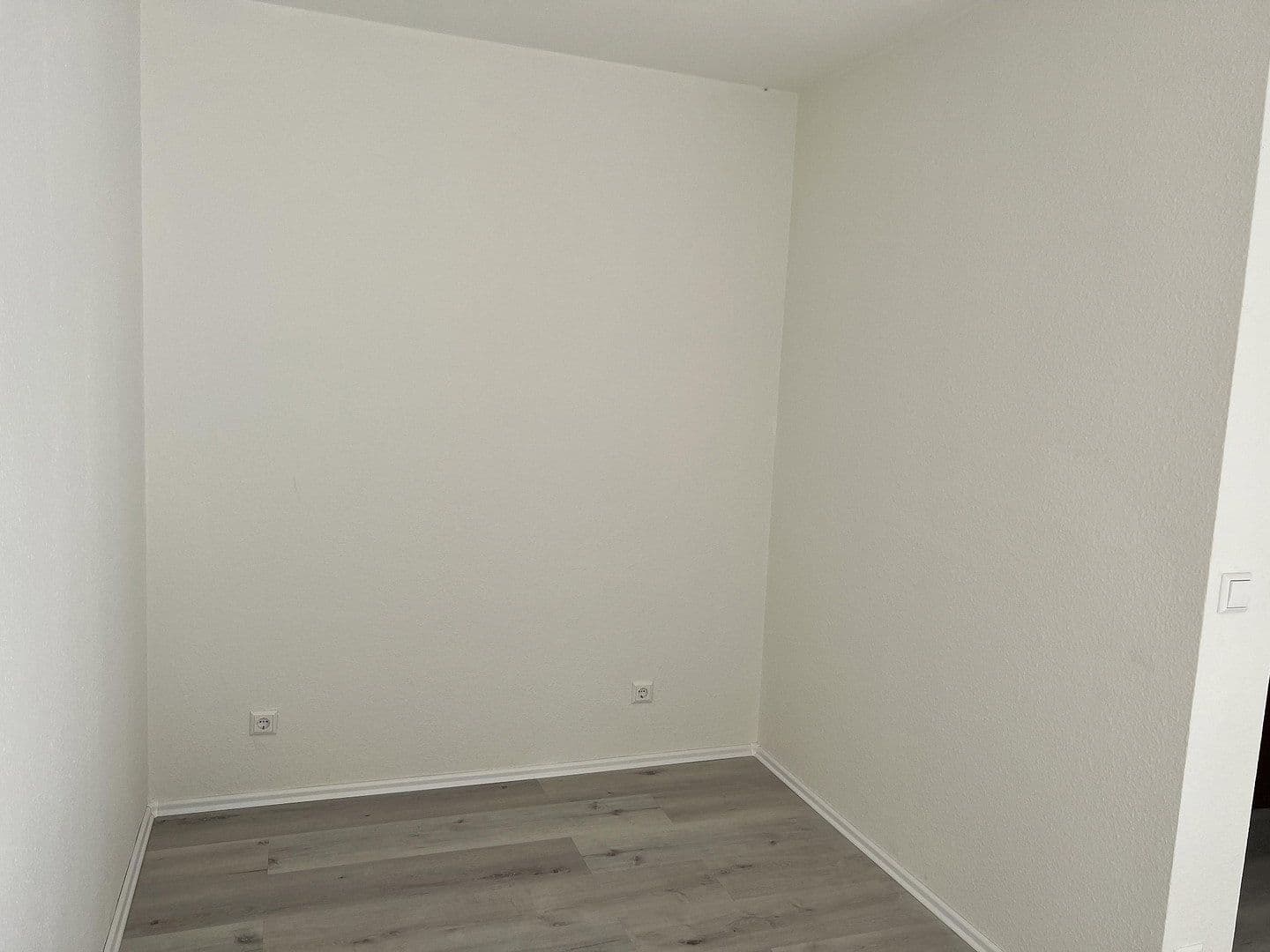 Pronájem bytu 1+kk 32 m², Braheweg 11-13, Pforzheim, Bádensko-Württembersko Pronájem bytu 1+kk 32 m², Braheweg 11-13, Pforzheim, Bádensko-Württembersko