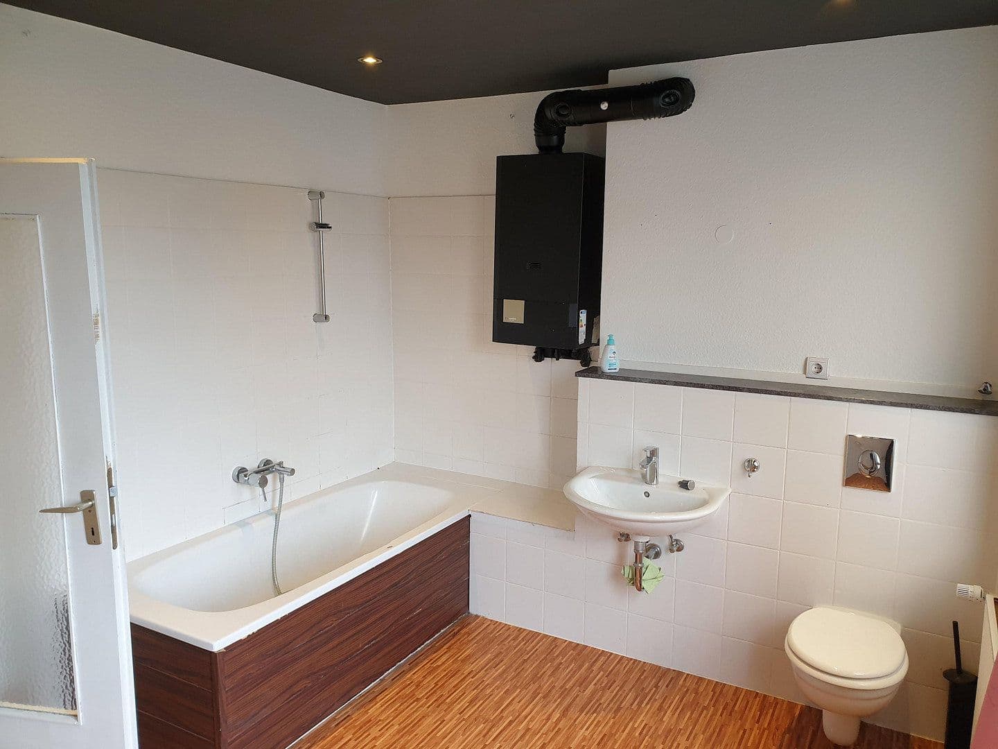 Prodej domu 575 m², pozemek 538 m², Berg. Gladbacher Str. 73, Köln, Severní Porýní-Vestfálsko Prodej domu 575 m², pozemek 538 m², Berg. Gladbacher Str. 73, Köln, Severní Porýní-Vestfálsko