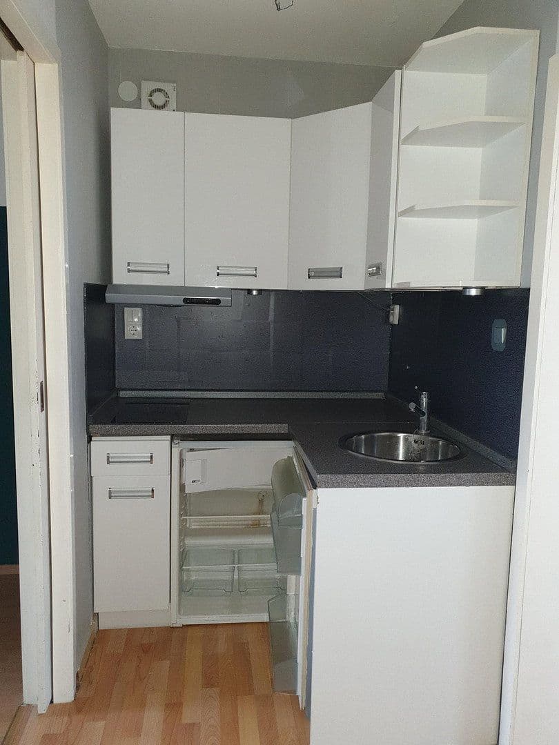 Prodej domu 575 m², pozemek 538 m², Berg. Gladbacher Str. 73, Köln, Severní Porýní-Vestfálsko Prodej domu 575 m², pozemek 538 m², Berg. Gladbacher Str. 73, Köln, Severní Porýní-Vestfálsko