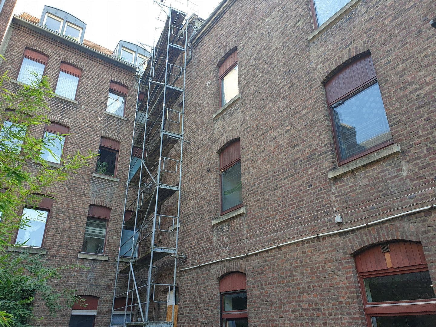Prodej domu 575 m², pozemek 538 m², Berg. Gladbacher Str. 73, Köln, Severní Porýní-Vestfálsko Prodej domu 575 m², pozemek 538 m², Berg. Gladbacher Str. 73, Köln, Severní Porýní-Vestfálsko