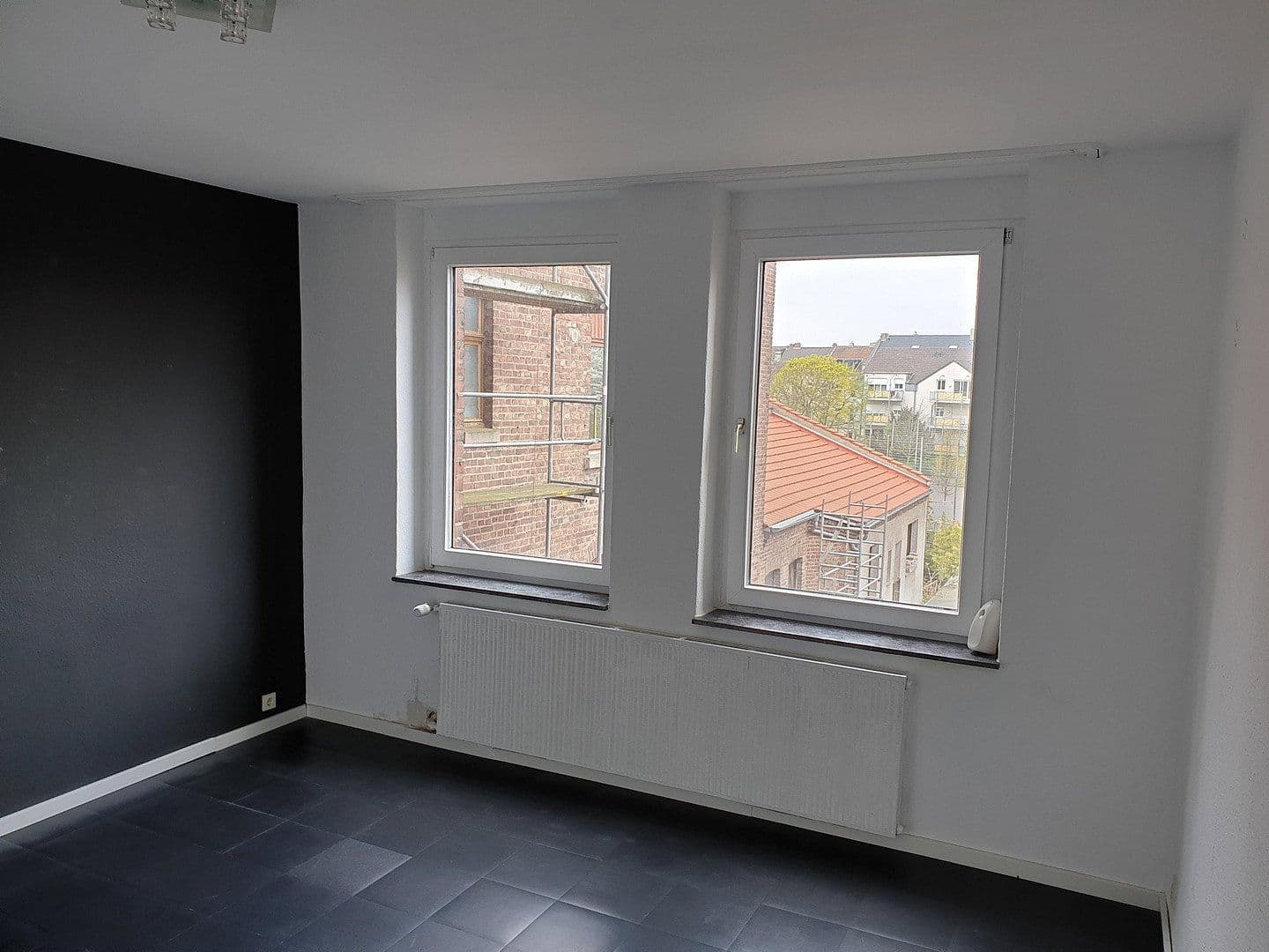 Prodej domu 575 m², pozemek 538 m², Berg. Gladbacher Str. 73, Köln, Severní Porýní-Vestfálsko Prodej domu 575 m², pozemek 538 m², Berg. Gladbacher Str. 73, Köln, Severní Porýní-Vestfálsko