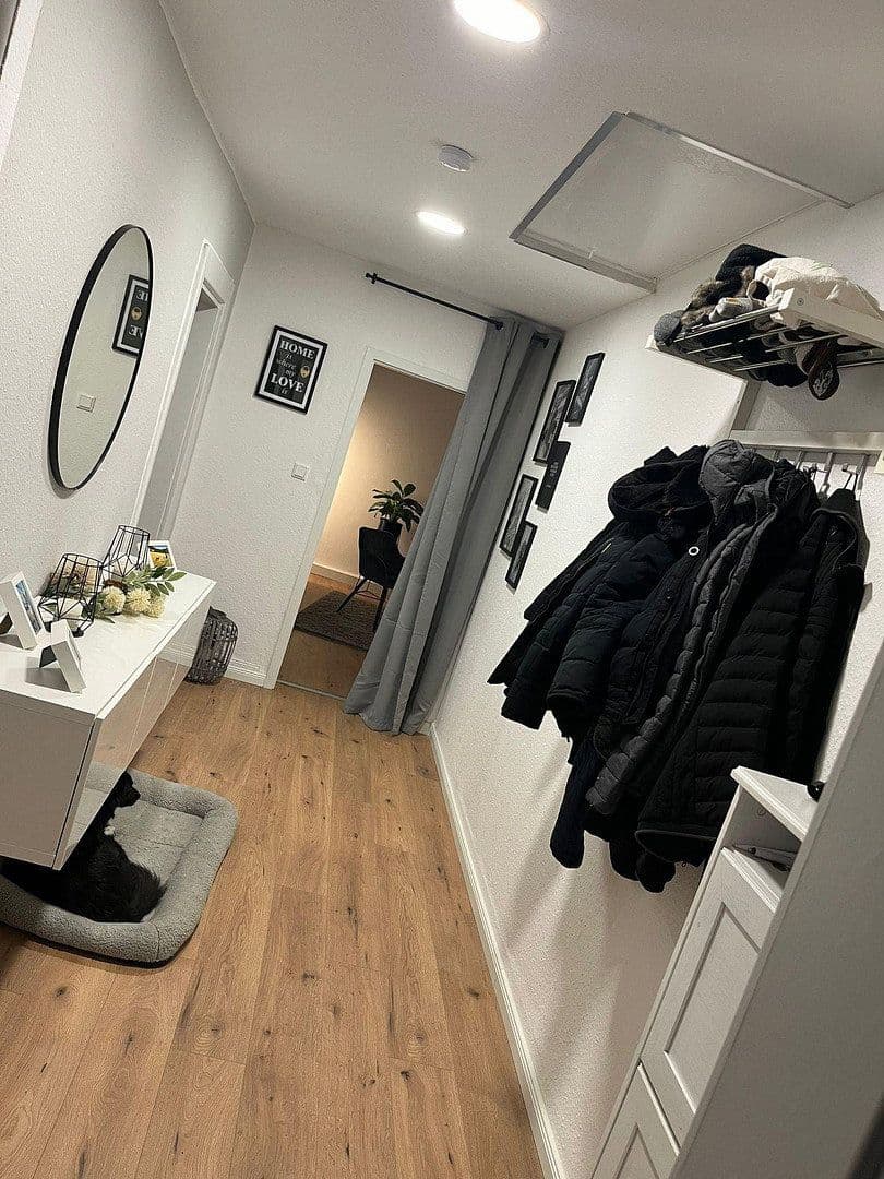 Pronájem bytu 4+1 75 m², Remscheid, Severní Porýní-Vestfálsko Pronájem bytu 4+1 75 m², Remscheid, Severní Porýní-Vestfálsko