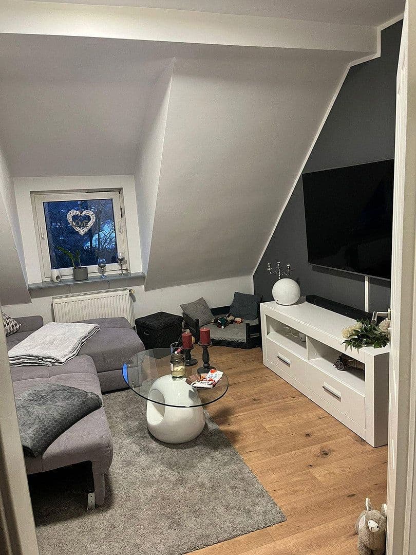 Pronájem bytu 4+1 75 m², Remscheid, Severní Porýní-Vestfálsko Pronájem bytu 4+1 75 m², Remscheid, Severní Porýní-Vestfálsko