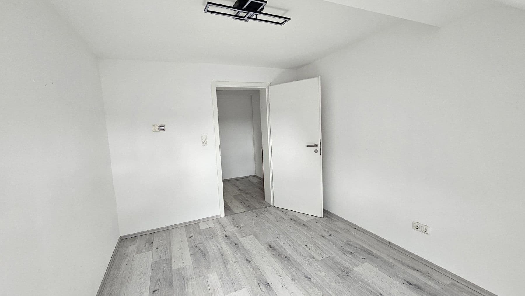 Pronájem bytu 2+1 63 m², Bahnhofstr. 63, Alsdorf, Severní Porýní-Vestfálsko Pronájem bytu 2+1 63 m², Bahnhofstr. 63, Alsdorf, Severní Porýní-Vestfálsko