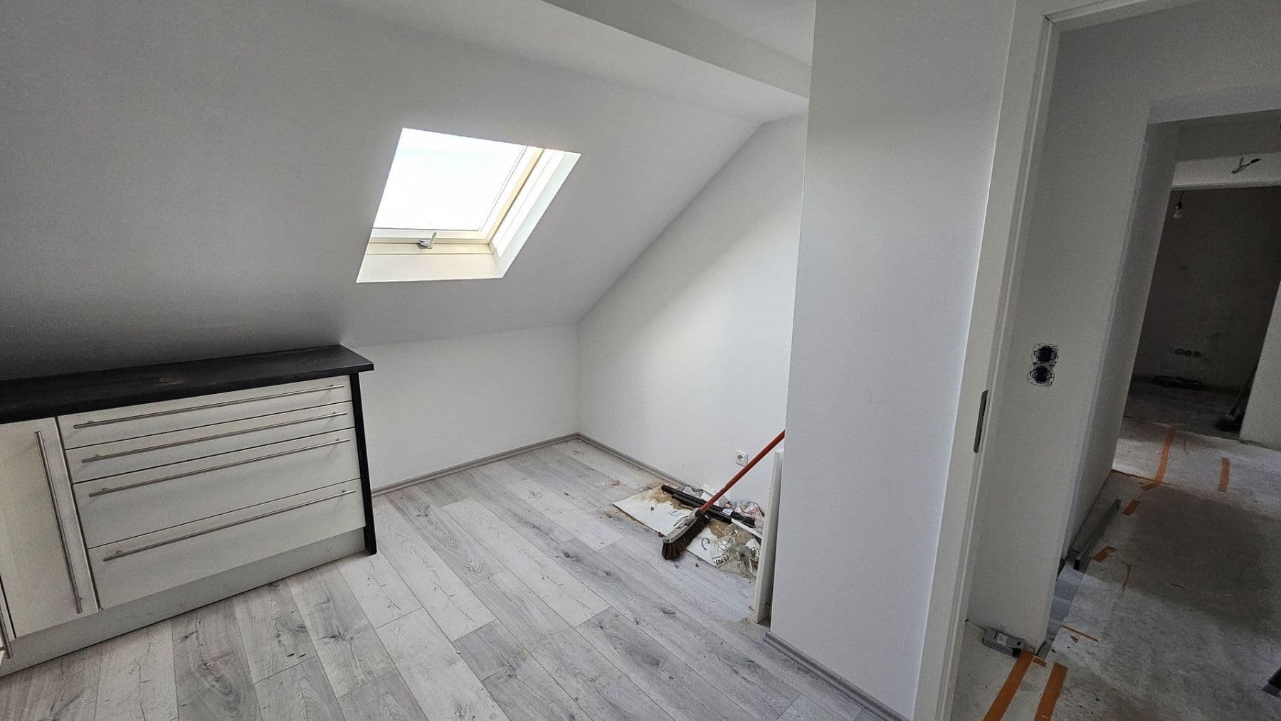 Pronájem bytu 2+1 63 m², Bahnhofstr. 63, Alsdorf, Severní Porýní-Vestfálsko Pronájem bytu 2+1 63 m², Bahnhofstr. 63, Alsdorf, Severní Porýní-Vestfálsko