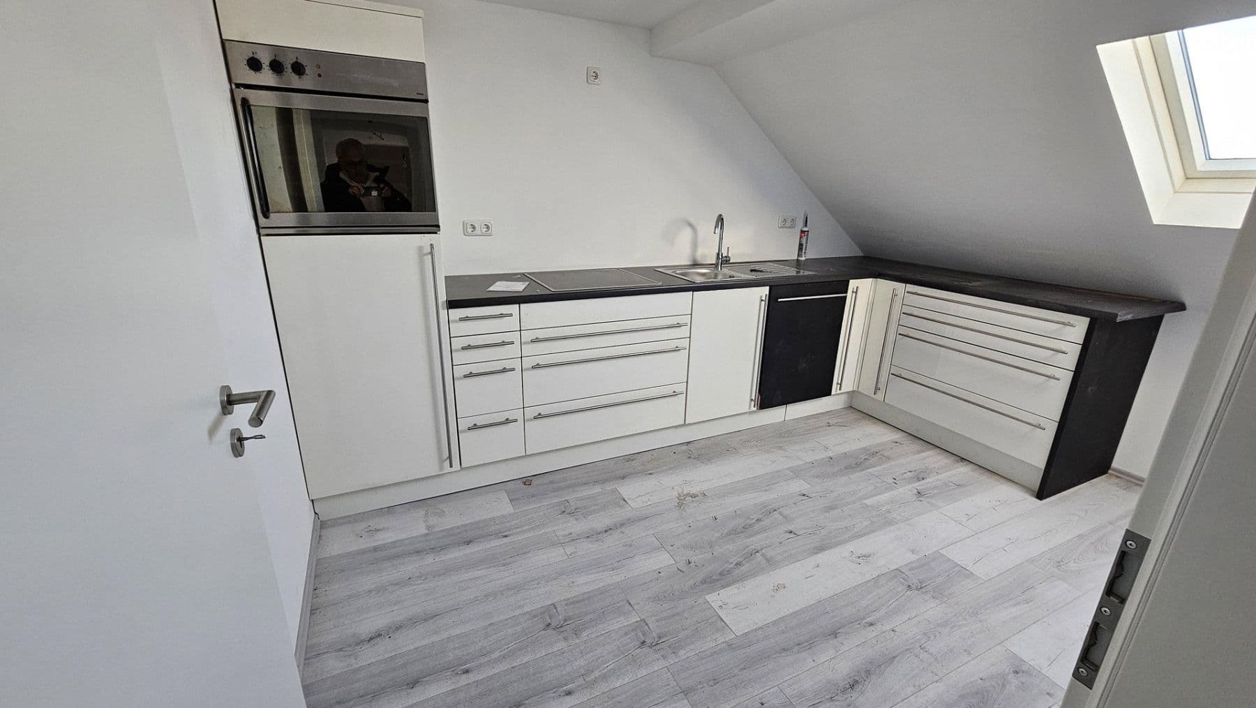 Pronájem bytu 2+1 63 m², Bahnhofstr. 63, Alsdorf, Severní Porýní-Vestfálsko Pronájem bytu 2+1 63 m², Bahnhofstr. 63, Alsdorf, Severní Porýní-Vestfálsko