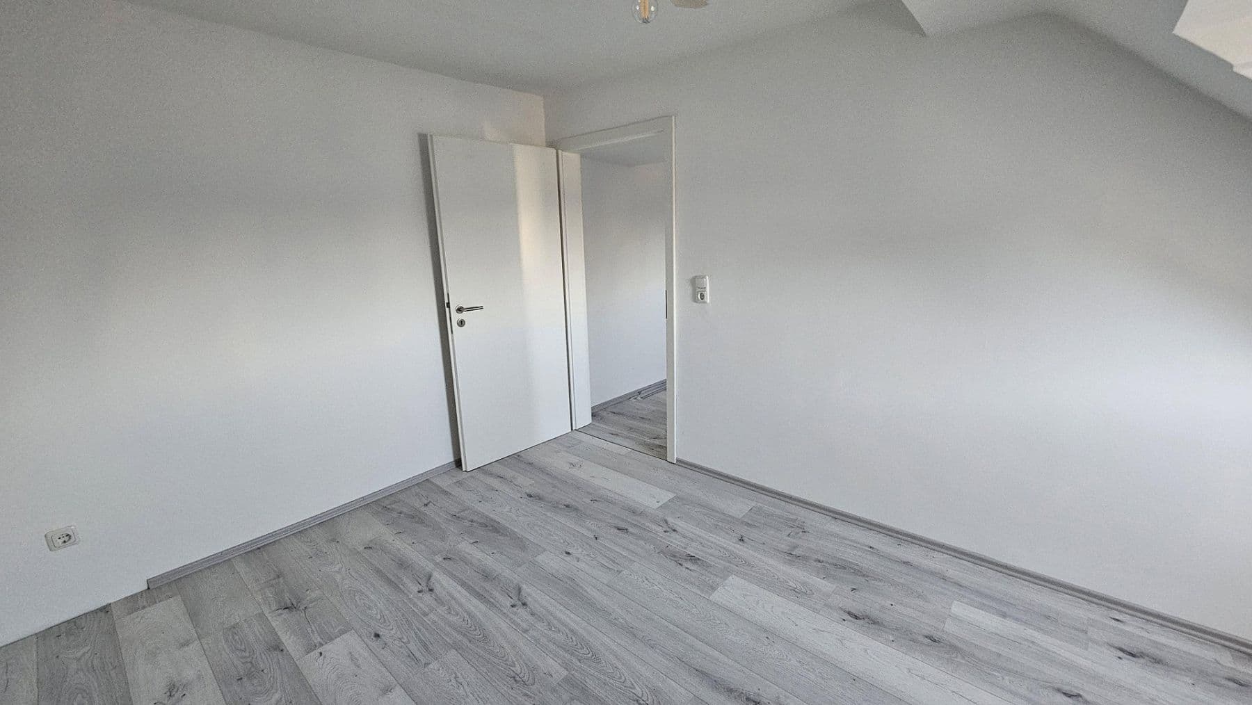 Pronájem bytu 2+1 63 m², Bahnhofstr. 63, Alsdorf, Severní Porýní-Vestfálsko Pronájem bytu 2+1 63 m², Bahnhofstr. 63, Alsdorf, Severní Porýní-Vestfálsko