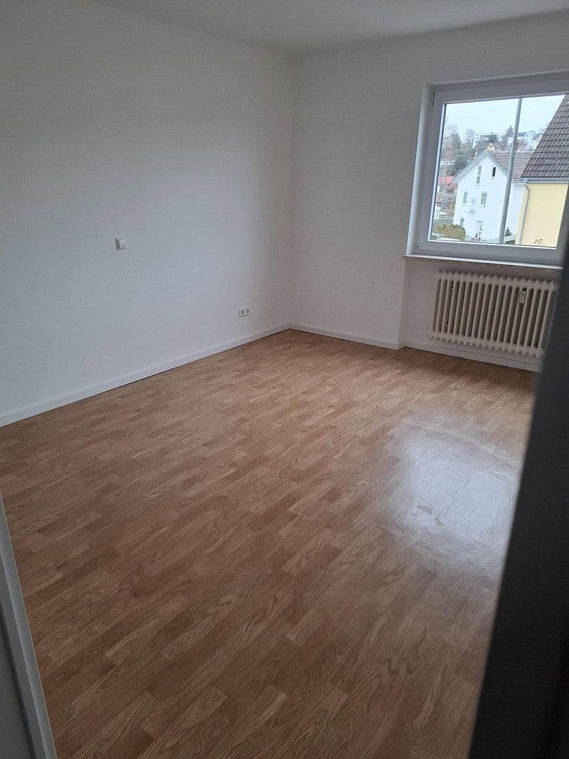 Pronájem bytu 3+1 81 m², Römerstr. 3, Rottweil, Bádensko-Württembersko Pronájem bytu 3+1 81 m², Römerstr. 3, Rottweil, Bádensko-Württembersko