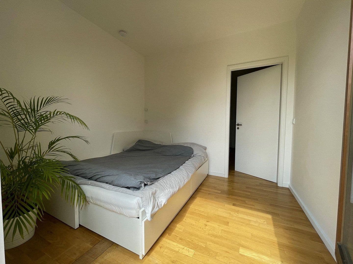 Pronájem bytu 3+1 170 m², Diestelmeyer Str. 5a, Berlin, Berlín Pronájem bytu 3+1 170 m², Diestelmeyer Str. 5a, Berlin, Berlín