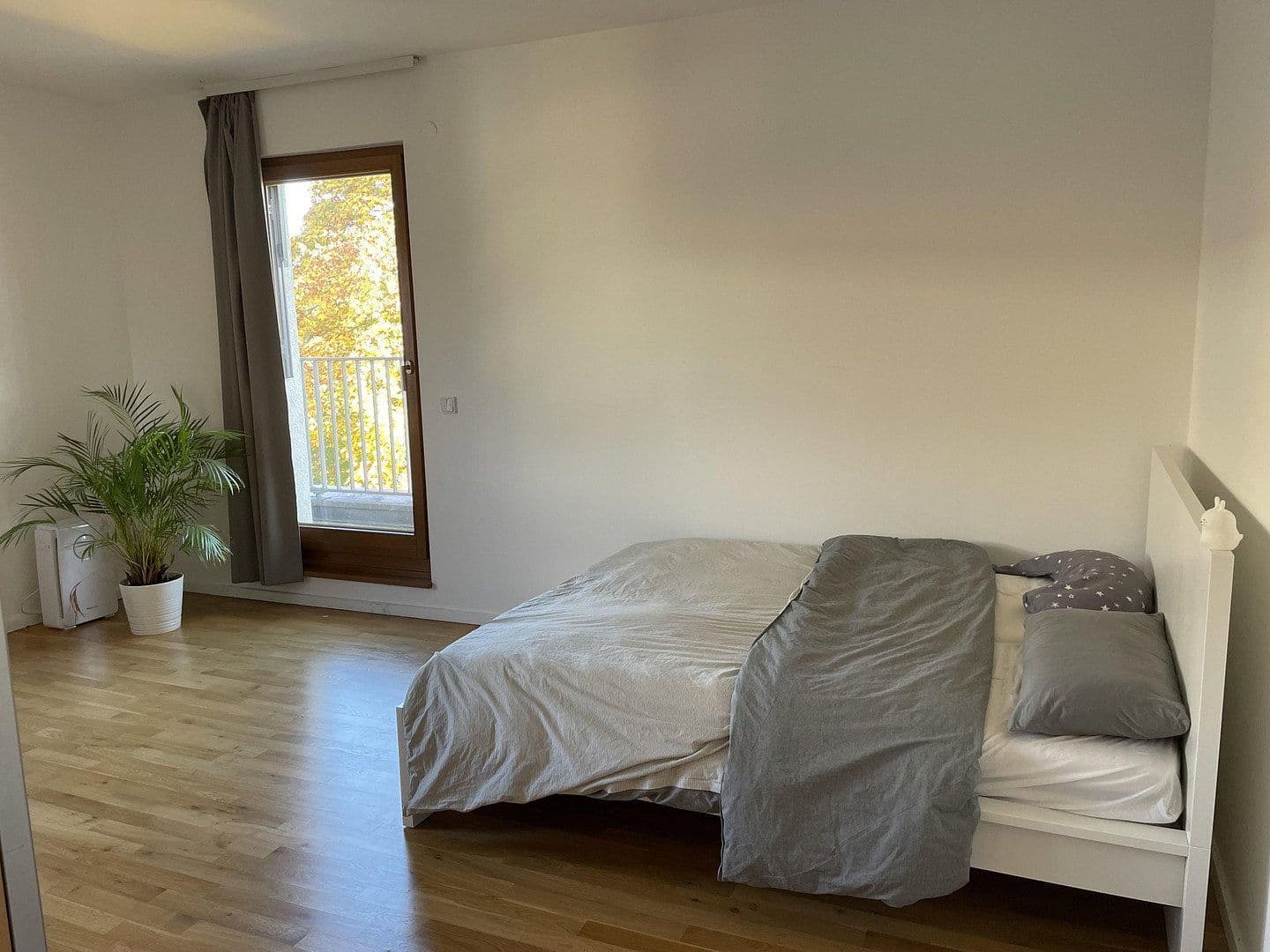 Pronájem bytu 3+1 170 m², Diestelmeyer Str. 5a, Berlin, Berlín Pronájem bytu 3+1 170 m², Diestelmeyer Str. 5a, Berlin, Berlín